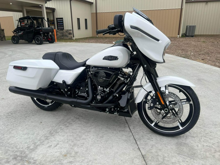 FLHX 2024 Street Glide®