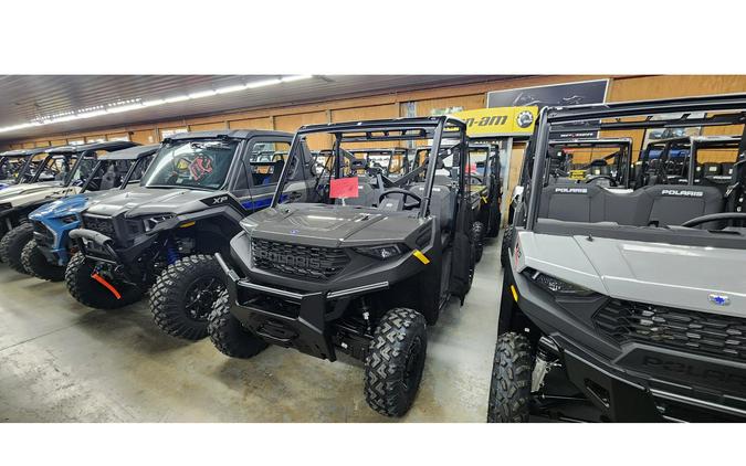 2024 Polaris Industries R24TAE99AM Ranger 1000 Premium Granite Gray