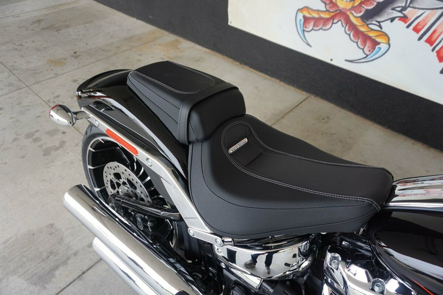 2024 Harley-Davidson Breakout 117 Vivid Black