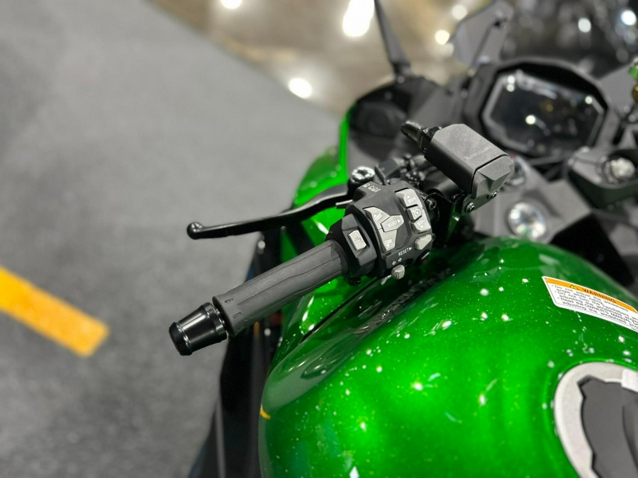 2025 Kawasaki NINJA 1100SX SE