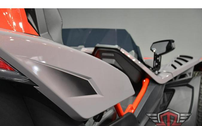 2026 Slingshot R AutoDrive Radiant Gray with Indy Red Pearl
