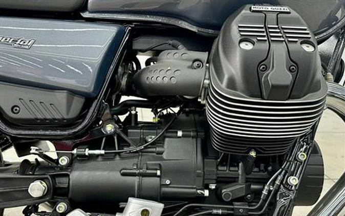 2023 Moto Guzzi V7 Special