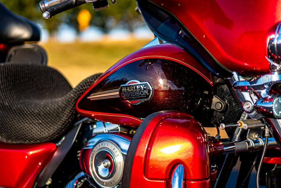 2012 Harley-Davidson® FLHTCUTG - Tri Glide® Ultra Classic®