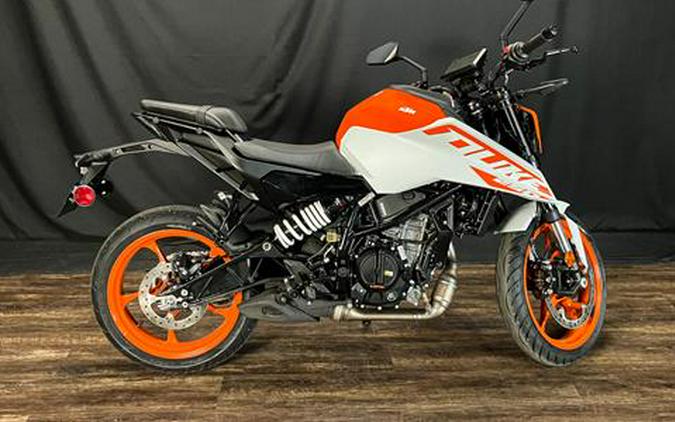 2024 KTM 250 Duke