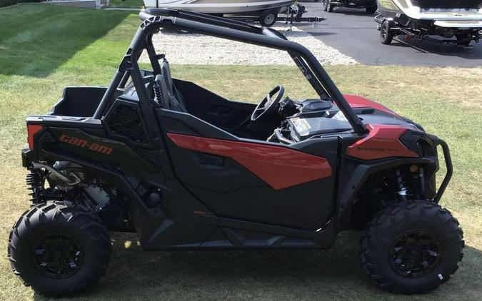 2024 Can-Am® Maverick Trail DPS 1000