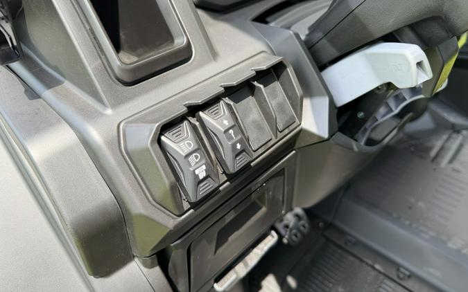 2026 Can-Am Defender MAX XT HD11