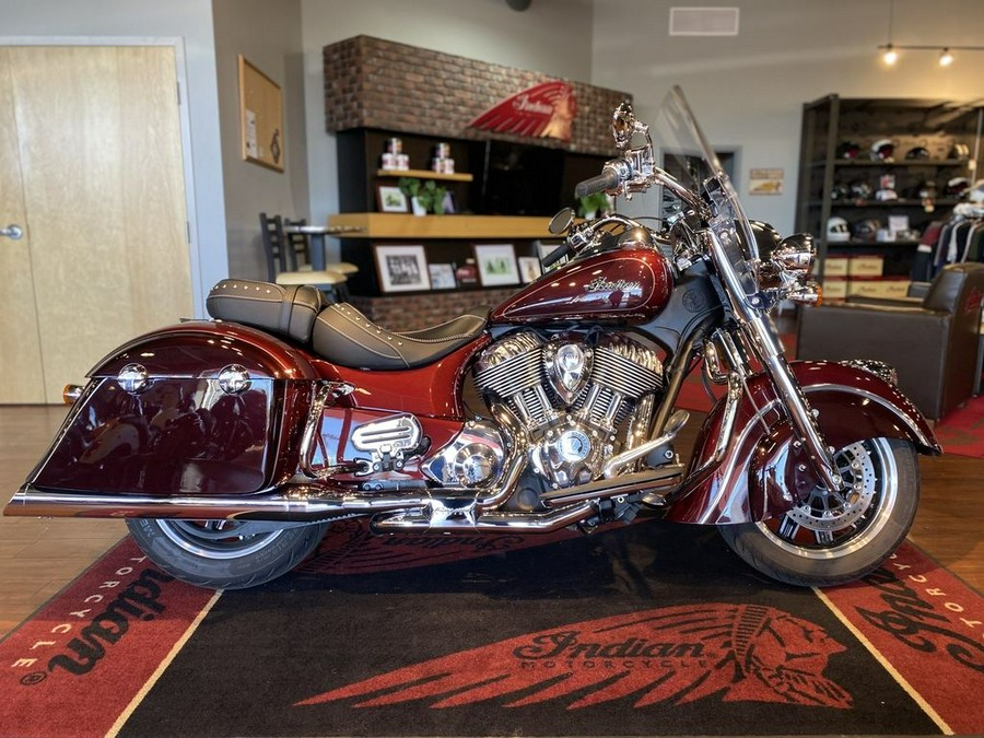 2022 Indian Motorcycle® Springfield® Maroon Metallic/Crimson Metallic