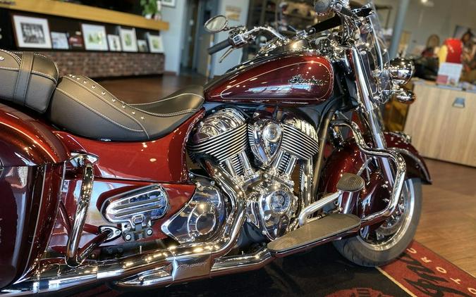 2022 Indian Motorcycle® Springfield® Maroon Metallic/Crimson Metallic