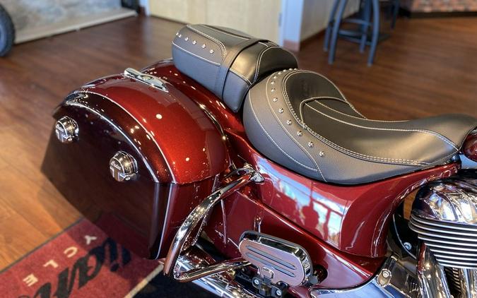 2022 Indian Motorcycle® Springfield® Maroon Metallic/Crimson Metallic