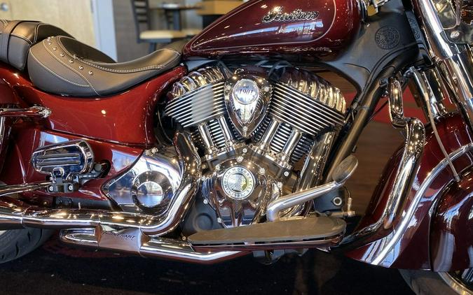 2022 Indian Motorcycle® Springfield® Maroon Metallic/Crimson Metallic