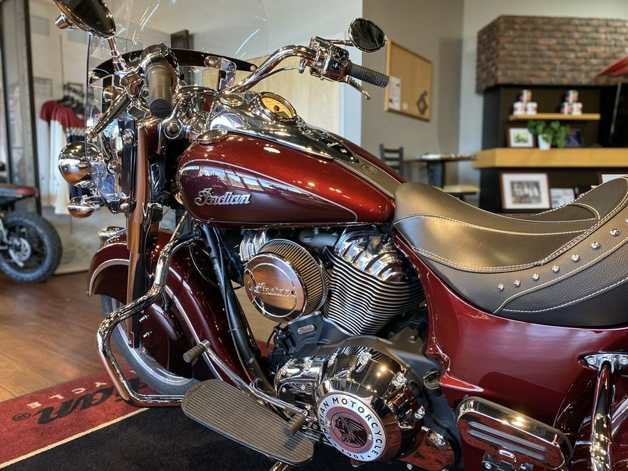 2022 Indian Motorcycle® Springfield® Maroon Metallic/Crimson Metallic