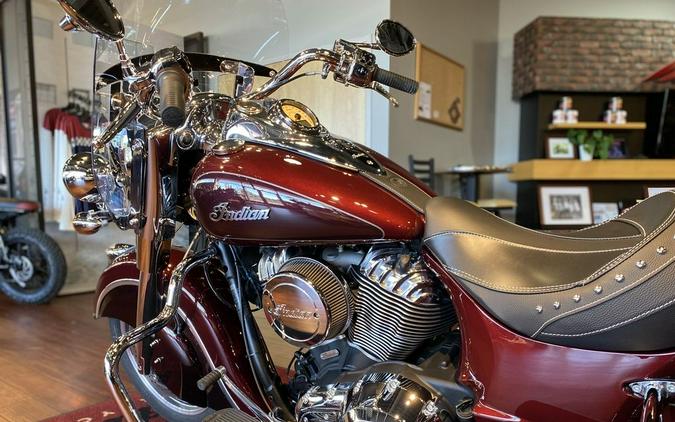 2022 Indian Motorcycle® Springfield® Maroon Metallic/Crimson Metallic