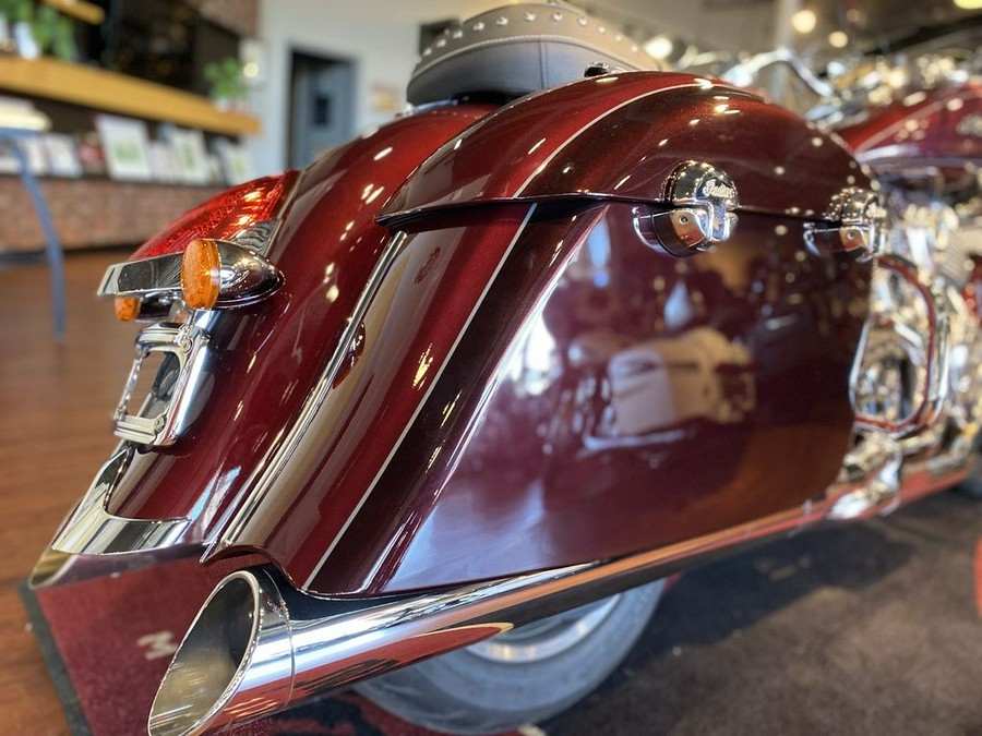 2022 Indian Motorcycle® Springfield® Maroon Metallic/Crimson Metallic