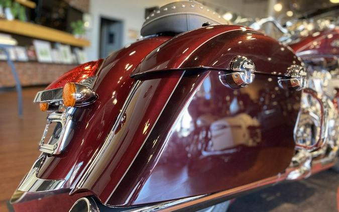 2022 Indian Motorcycle® Springfield® Maroon Metallic/Crimson Metallic