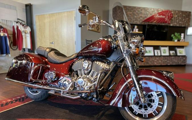 2022 Indian Motorcycle® Springfield® Maroon Metallic/Crimson Metallic