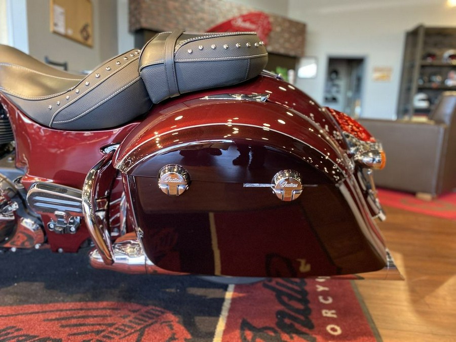 2022 Indian Motorcycle® Springfield® Maroon Metallic/Crimson Metallic