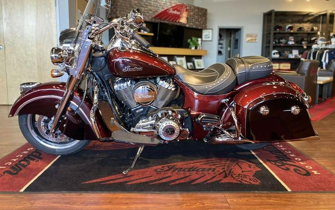 2022 Indian Motorcycle® Springfield® Maroon Metallic/Crimson Metallic