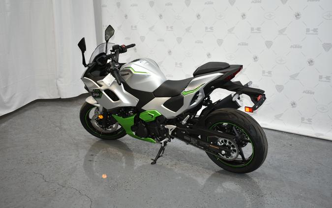 2024 Kawasaki Ninja® 7 Hybrid ABS