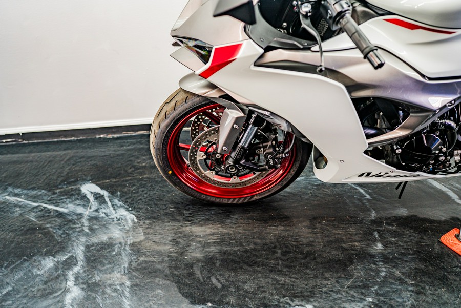 2024 Kawasaki Ninja ZX-6R ABS