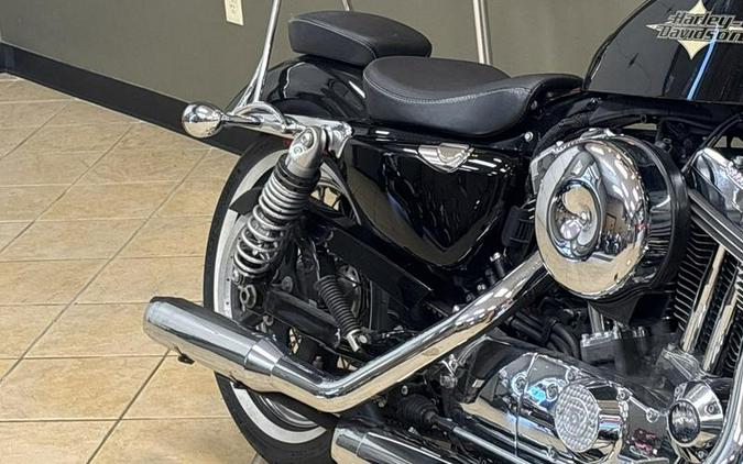 2016 Harley-Davidson® XL1200V - Sportster® Seventy-Two®