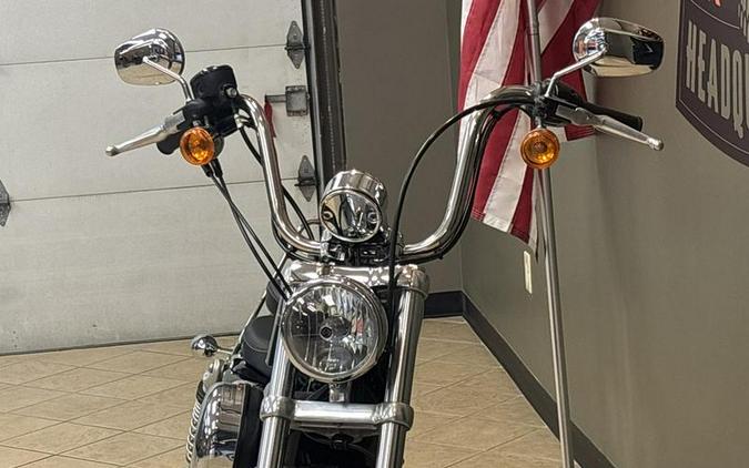 2016 Harley-Davidson® XL1200V - Sportster® Seventy-Two®