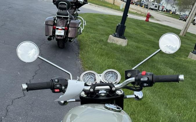 2026 Triumph Bonneville T120 Stone grey