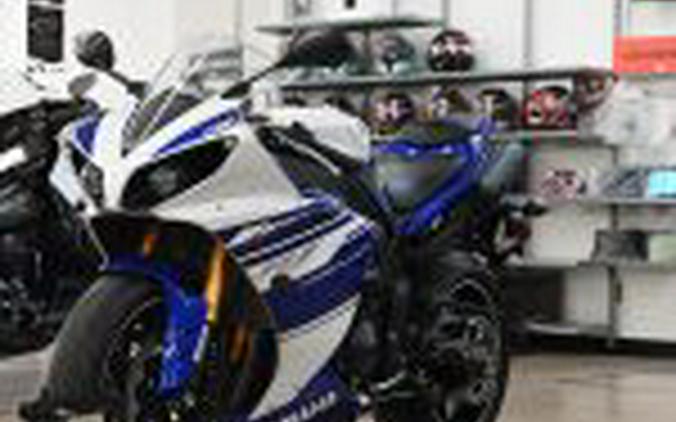 2014 Yamaha R1