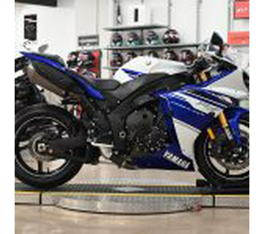 2014 Yamaha R1