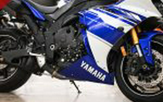 2014 Yamaha R1