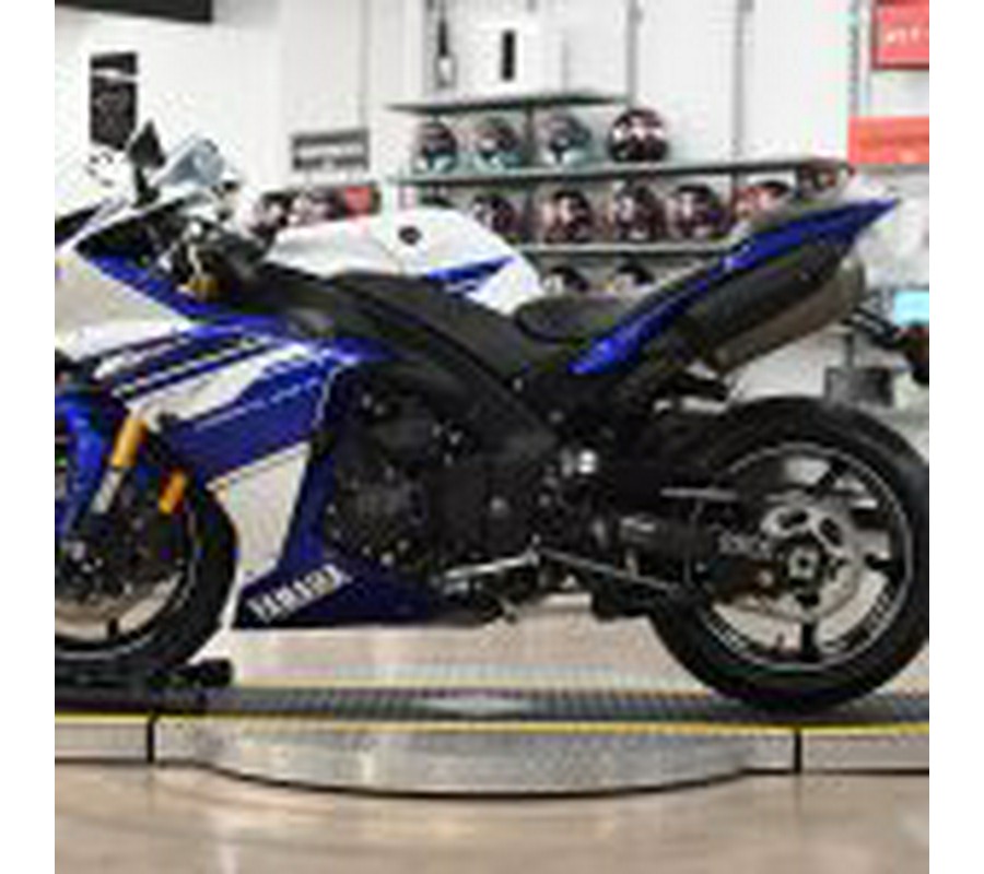 2014 Yamaha R1