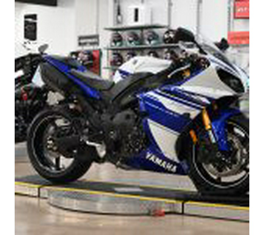 2014 Yamaha R1