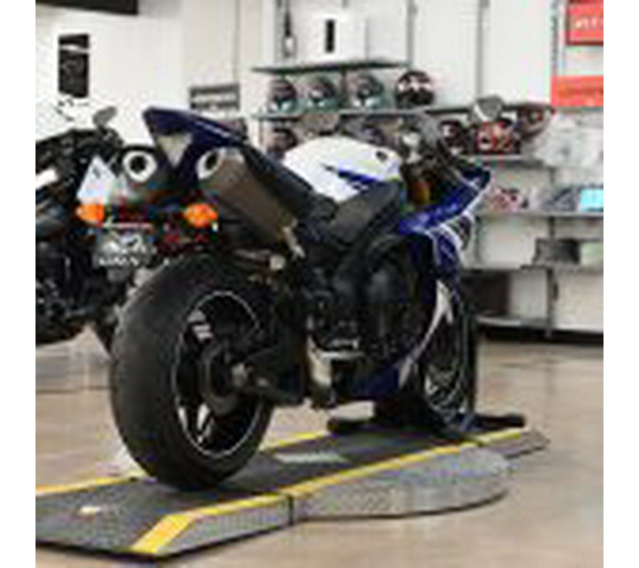 2014 Yamaha R1