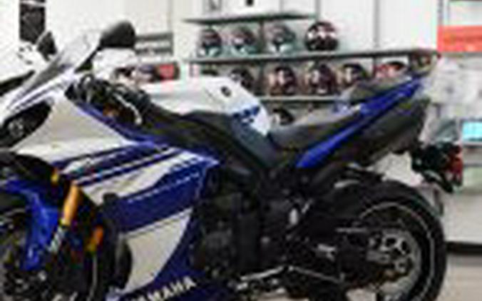 2014 Yamaha R1