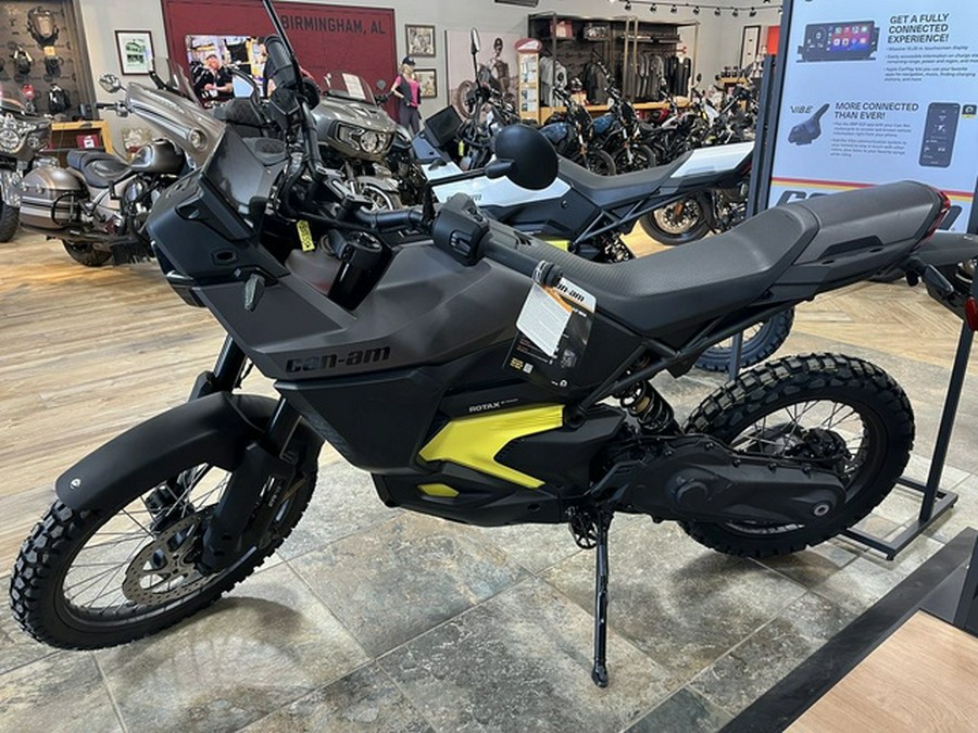 2025 Can-Am Origin Carbon Black