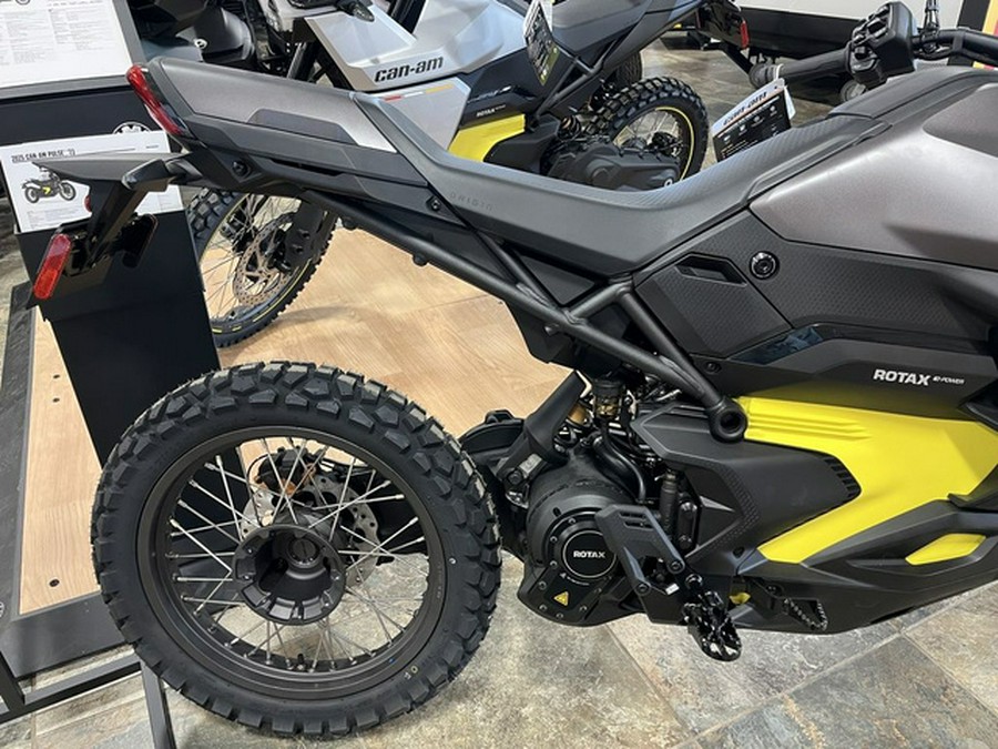 2025 Can-Am Origin Carbon Black