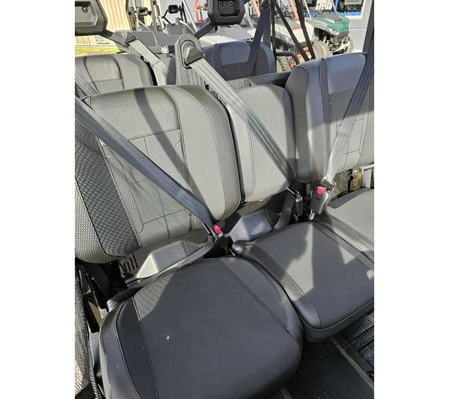 2026 Can-Am® Defender MAX XT HD11 With 10.25 in.display