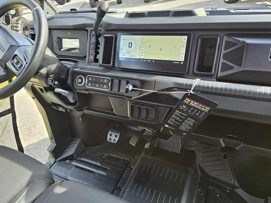 2026 Can-Am® Defender MAX XT HD11 With 10.25 in.display