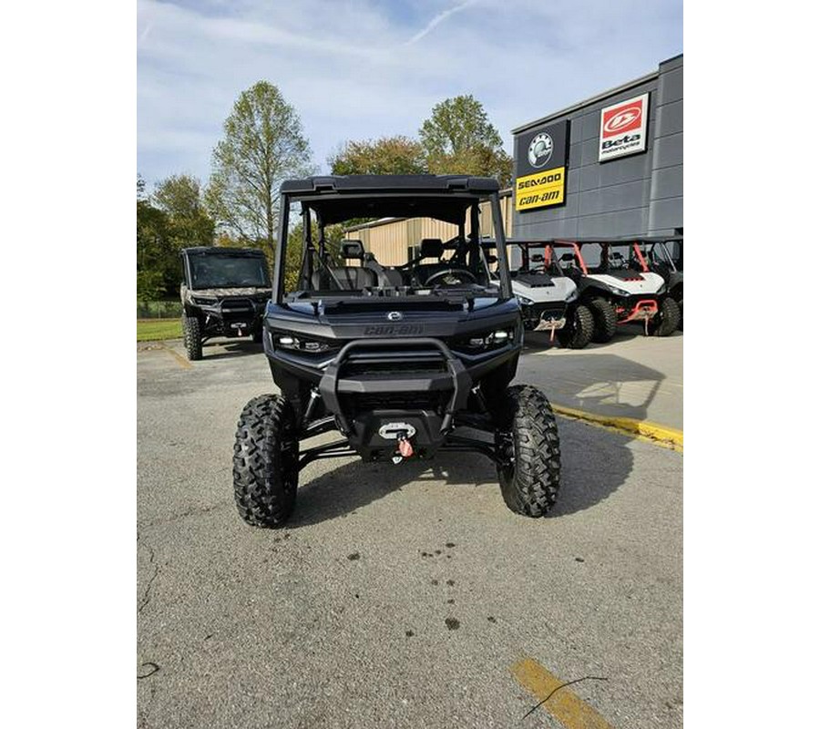 2026 Can-Am® Defender MAX XT HD11 With 10.25 in.display