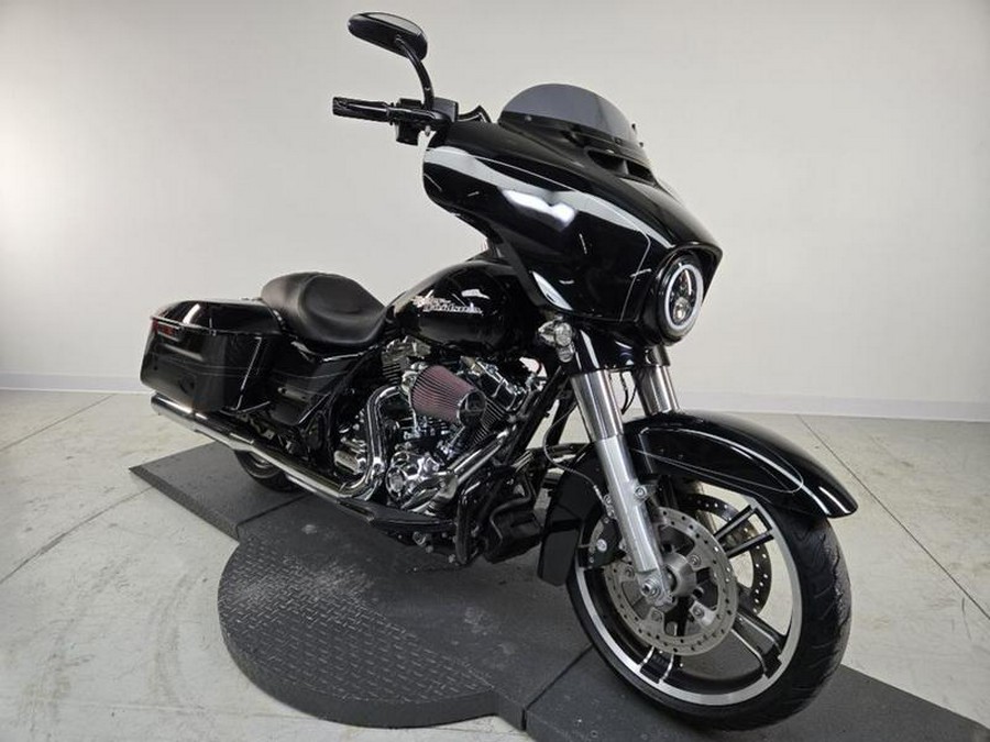 2015 Harley-Davidson® FLHXS - Street Glide® Special