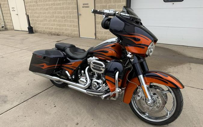 2015 Harley-Davidson® FLHXSE - CVO™ Street Glide®