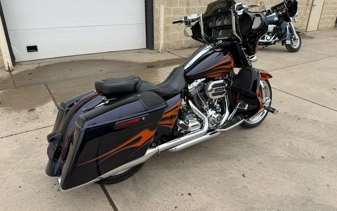 2015 Harley-Davidson® FLHXSE - CVO™ Street Glide®
