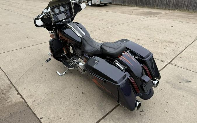 2015 Harley-Davidson® FLHXSE - CVO™ Street Glide®