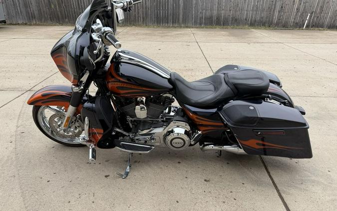 2015 Harley-Davidson® FLHXSE - CVO™ Street Glide®