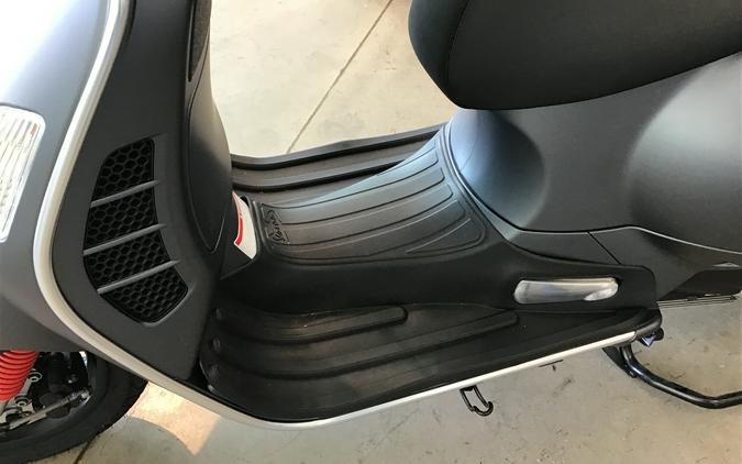2022 Vespa GTS Super 300 Sport