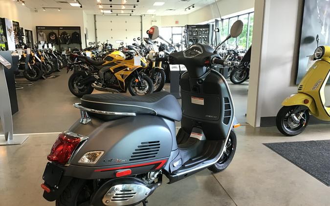 2022 Vespa GTS Super 300 Sport