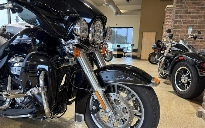 2019 Harley-Davidson® FLHTCUTG - Tri Glide® Ultra
