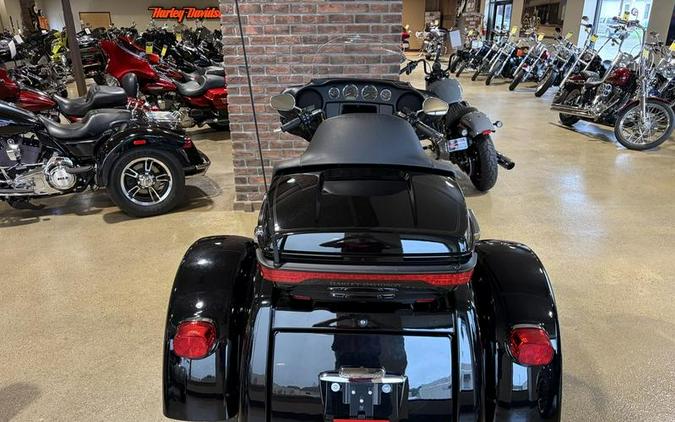 2019 Harley-Davidson® FLHTCUTG - Tri Glide® Ultra