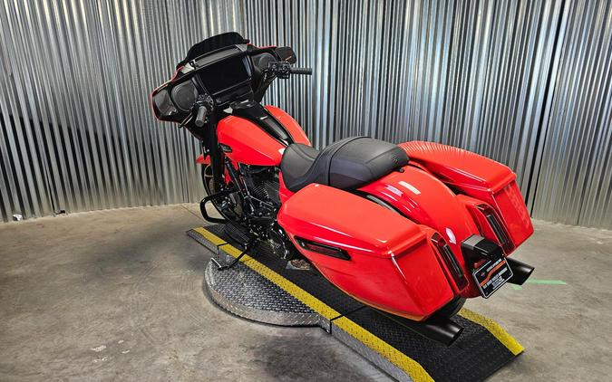 2026 Harley-Davidson Street Glide BLOOD ORANGE