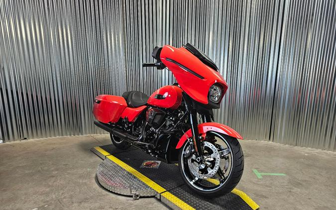 2026 Harley-Davidson Street Glide BLOOD ORANGE