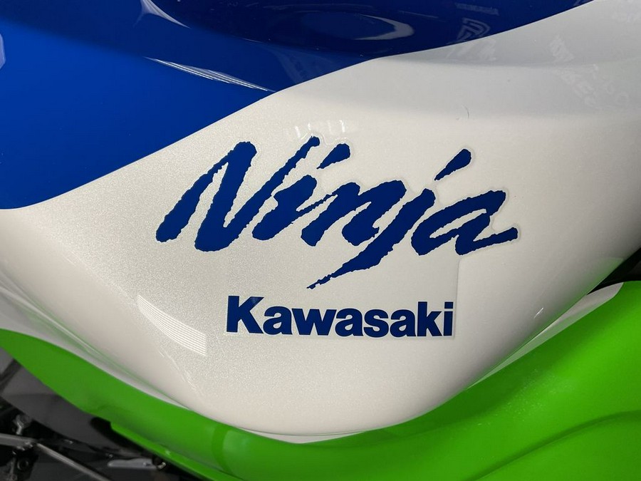 2024 Kawasaki Ninja® ZX™-6R 40th Anniversary Edition ABS